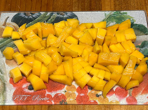 Ciambella al mango, senza uova e burro 11