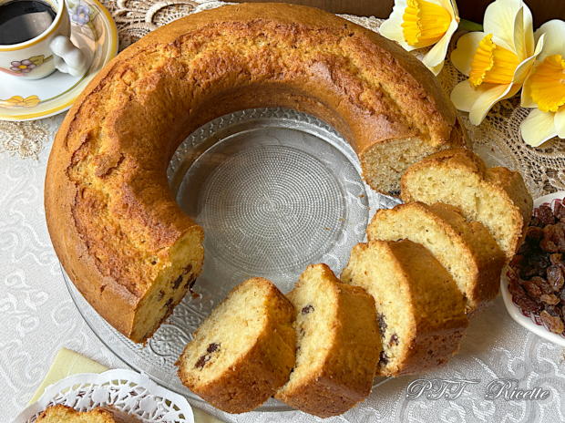 Ciambella con uvetta 11