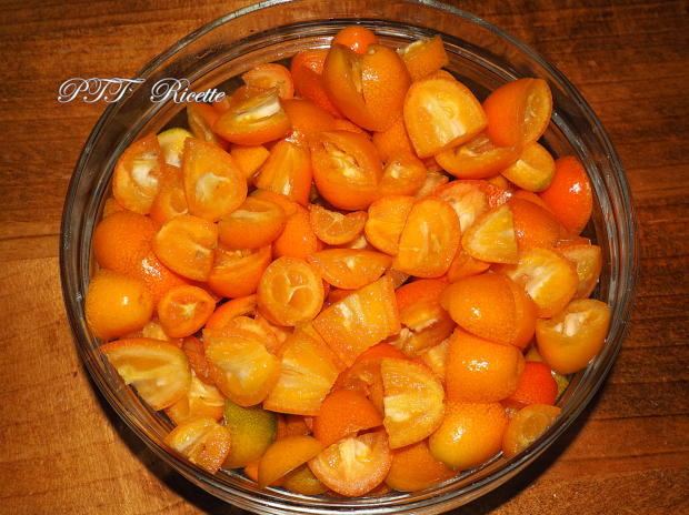 Marmellata di mandarini cinesi Kumquat e ciliegie 1