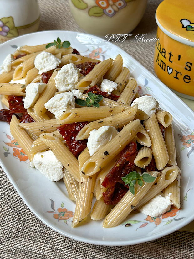 Pasta integrale fredda con ricotta e pomodori secchi-11