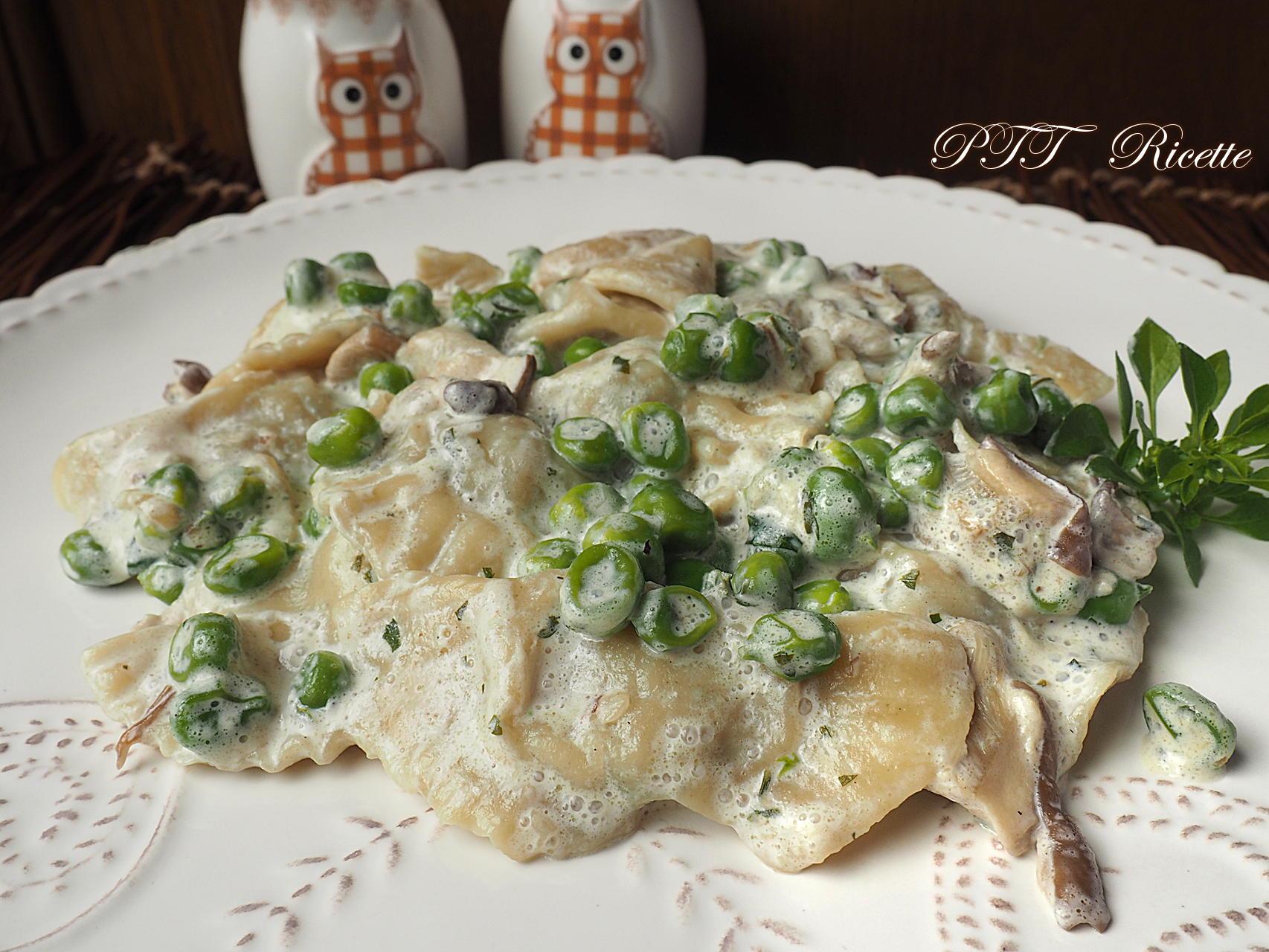 pasta piselli funghi e panna