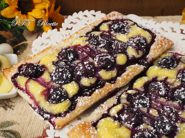 Sfogliatine con crema pasticcera e mirtilli 14