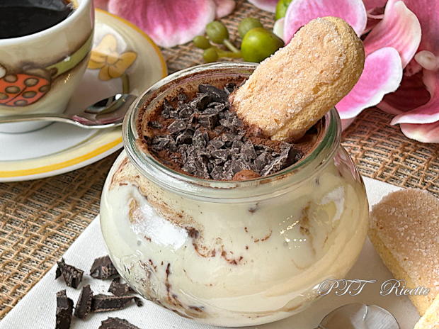 Tiramisù light con yogurt greco 13