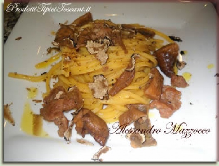 Tonnarelli con funghi porcini, salsiccia, tartufo PTT Ricette