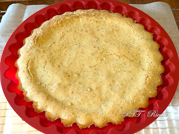 Torta-focaccia con formaggio fresco spalmabile e prosciutto cotto 2