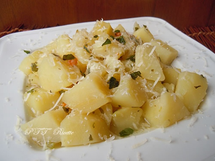 Stufato di patate - 10 anni - Cibo d'emergenza Stufato di patate - 10 anni - Cibo d'emergenza